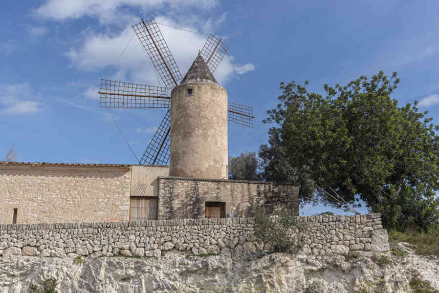 Mallorca - Montuïri 06 - molino d'en Nofre.jpg